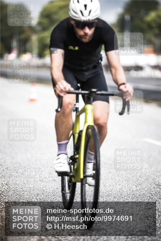 16.08.2026 - KN Förde Triathlon 2026 H.Heesch http://msf.ph/oto/9974691 16.08.2026 11:04:18 Radfahren 309, 329, 340 meine-sportfotos.de