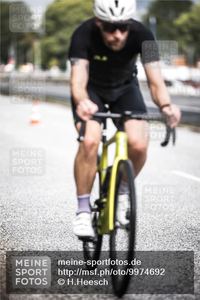 16.08.2026 - KN Förde Triathlon 2026 H.Heesch http://msf.ph/oto/9974692 16.08.2026 11:04:19 Radfahren 309, 329, 331, 340 meine-sportfotos.de