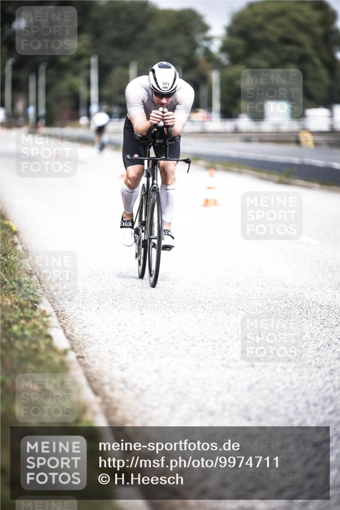 16.08.2026 - KN Förde Triathlon 2026 H.Heesch http://msf.ph/oto/9974711 16.08.2026 11:04:37 Radfahren 321 meine-sportfotos.de