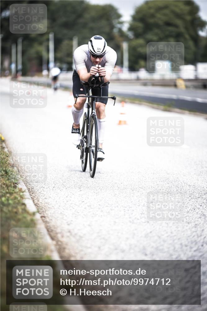 16.08.2026 - KN Förde Triathlon 2026 H.Heesch http://msf.ph/oto/9974712 16.08.2026 11:04:37 Radfahren 321 meine-sportfotos.de