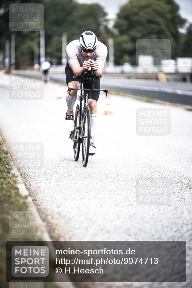 16.08.2026 - KN Förde Triathlon 2026 H.Heesch http://msf.ph/oto/9974713 16.08.2026 11:04:37 Radfahren 321 meine-sportfotos.de