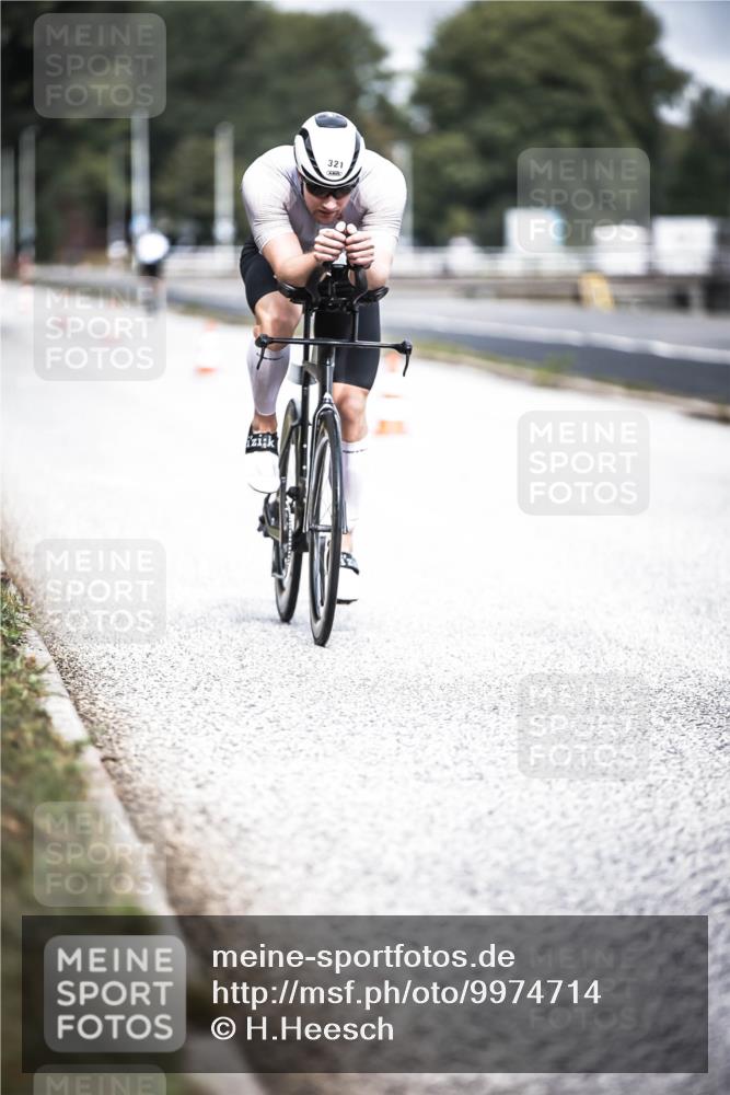 16.08.2026 - KN Förde Triathlon 2026 H.Heesch http://msf.ph/oto/9974714 16.08.2026 11:04:37 Radfahren 321 meine-sportfotos.de