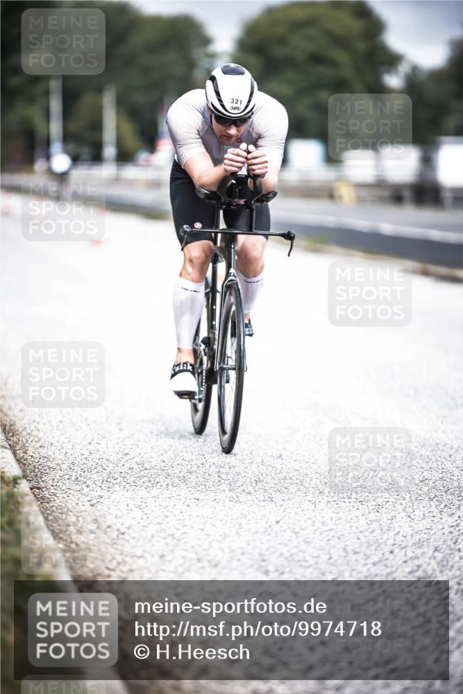16.08.2026 - KN Förde Triathlon 2026 H.Heesch http://msf.ph/oto/9974718 16.08.2026 11:04:37 Radfahren 321 meine-sportfotos.de