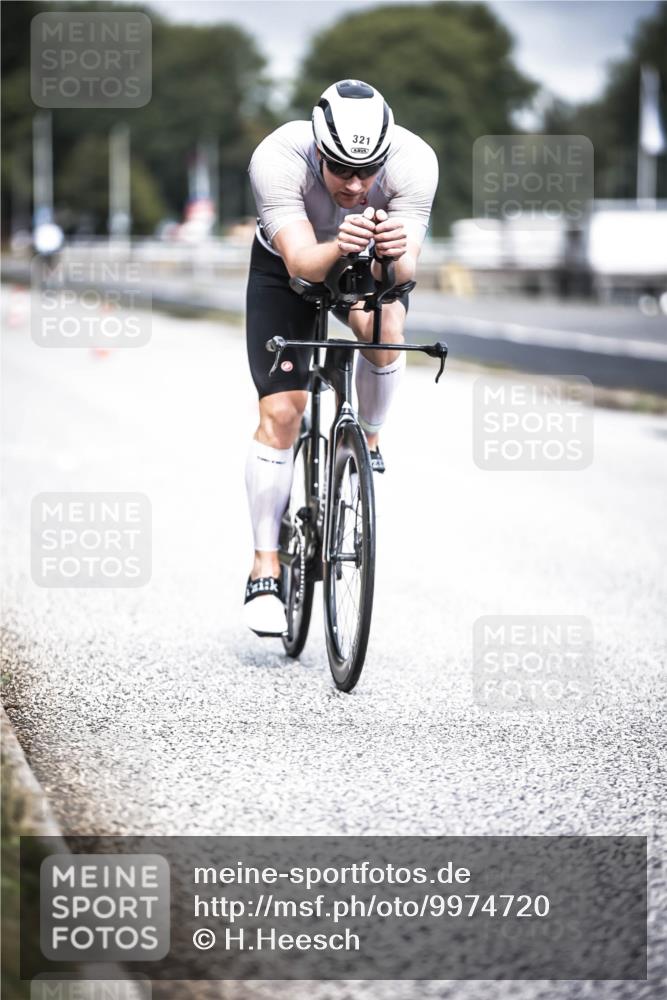 16.08.2026 - KN Förde Triathlon 2026 H.Heesch http://msf.ph/oto/9974720 16.08.2026 11:04:37 Radfahren 321 meine-sportfotos.de