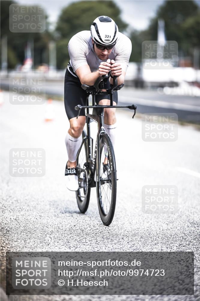 16.08.2026 - KN Förde Triathlon 2026 H.Heesch http://msf.ph/oto/9974723 16.08.2026 11:04:37 Radfahren 321 meine-sportfotos.de