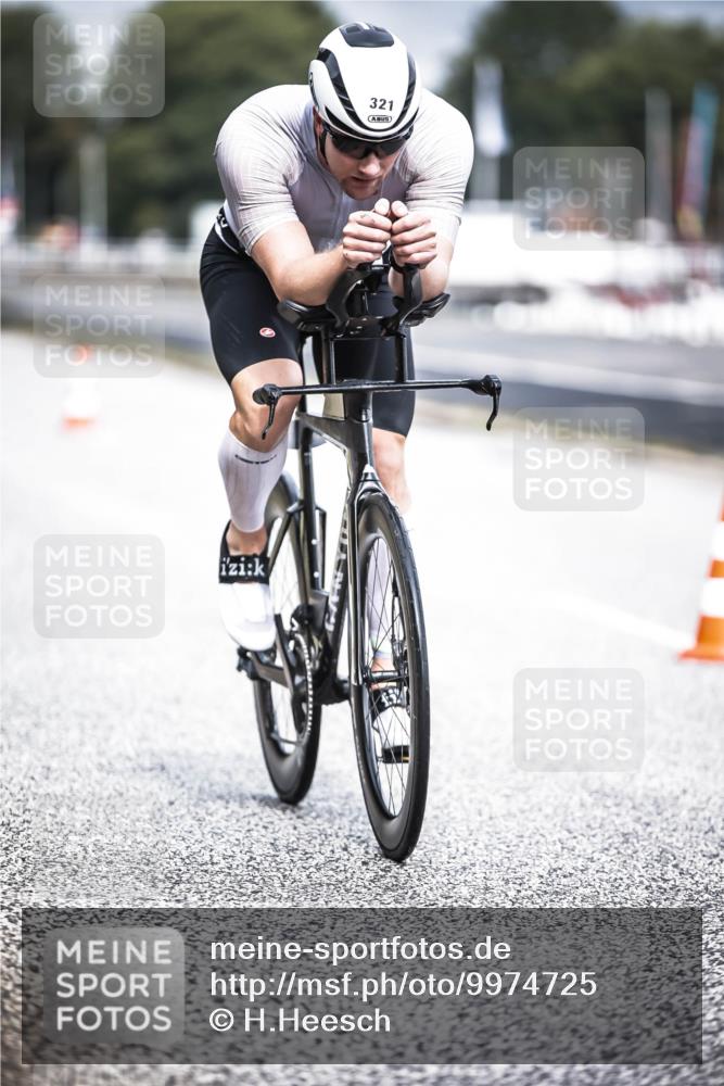 16.08.2026 - KN Förde Triathlon 2026 H.Heesch http://msf.ph/oto/9974725 16.08.2026 11:04:37 Radfahren 321 meine-sportfotos.de