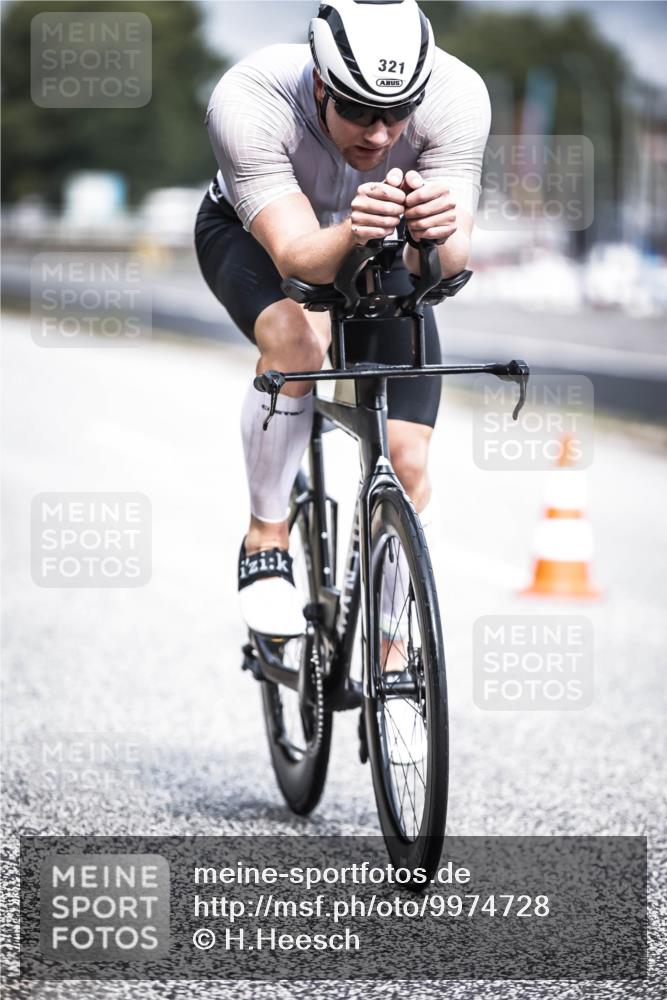 16.08.2026 - KN Förde Triathlon 2026 H.Heesch http://msf.ph/oto/9974728 16.08.2026 11:04:37 Radfahren 321 meine-sportfotos.de