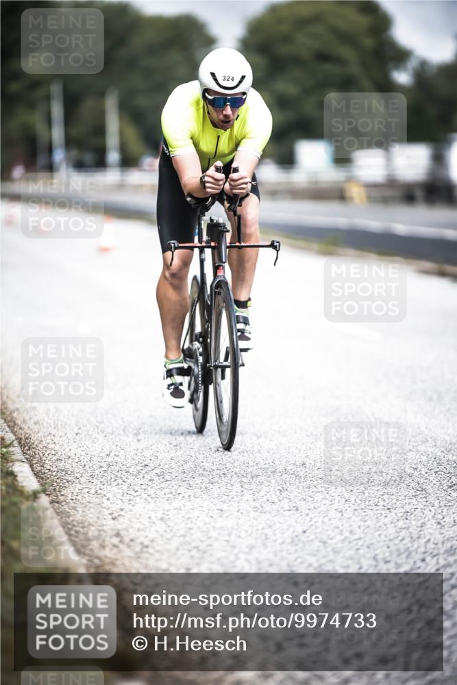 16.08.2026 - KN Förde Triathlon 2026 H.Heesch http://msf.ph/oto/9974733 16.08.2026 11:04:48 Radfahren 324, 336 meine-sportfotos.de