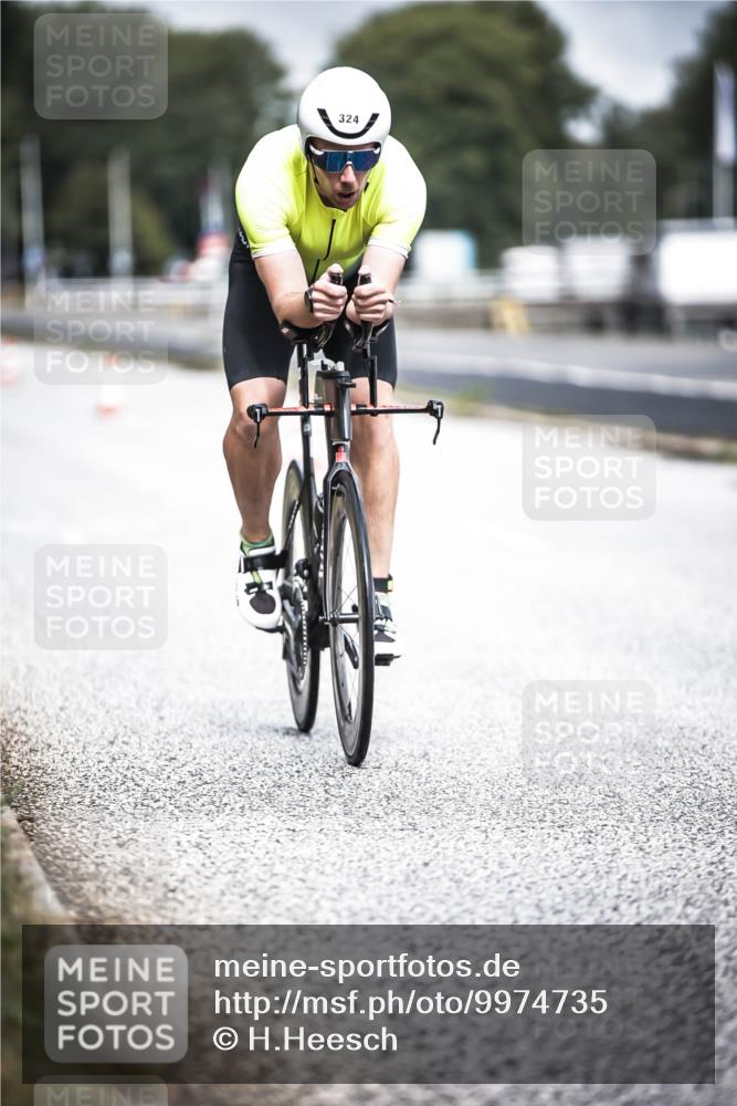 16.08.2026 - KN Förde Triathlon 2026 H.Heesch http://msf.ph/oto/9974735 16.08.2026 11:04:48 Radfahren 324, 336 meine-sportfotos.de