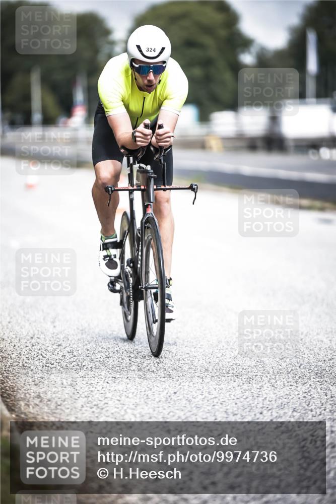 16.08.2026 - KN Förde Triathlon 2026 H.Heesch http://msf.ph/oto/9974736 16.08.2026 11:04:49 Radfahren 324, 336 meine-sportfotos.de