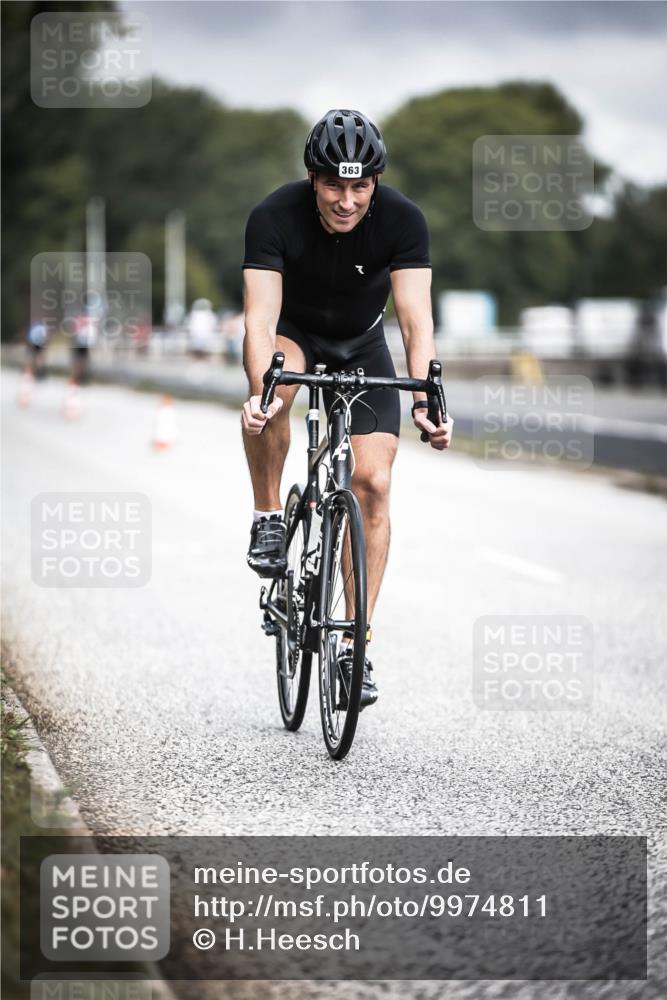 16.08.2026 - KN Förde Triathlon 2026 H.Heesch http://msf.ph/oto/9974811 16.08.2026 11:06:19 Radfahren 339, 363 meine-sportfotos.de