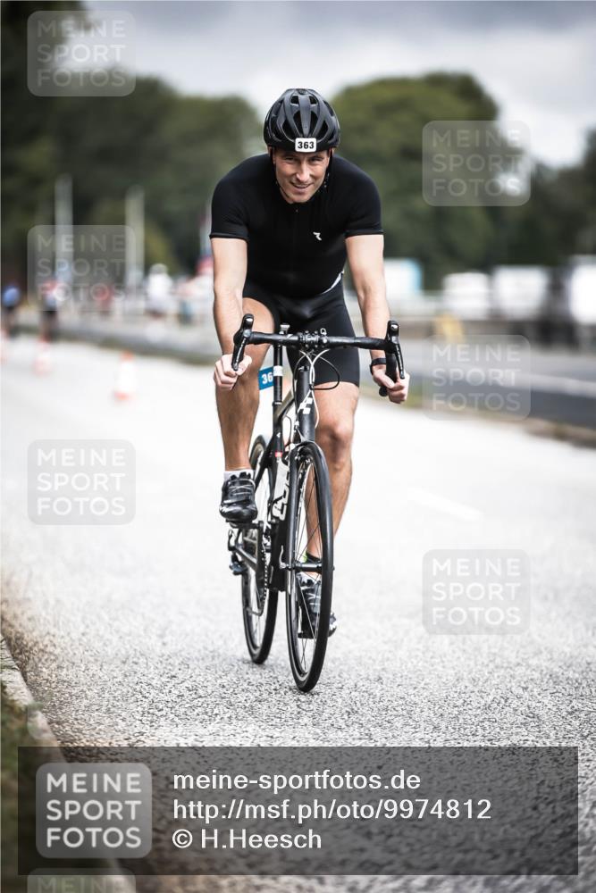 16.08.2026 - KN Förde Triathlon 2026 H.Heesch http://msf.ph/oto/9974812 16.08.2026 11:06:19 Radfahren 339, 363 meine-sportfotos.de