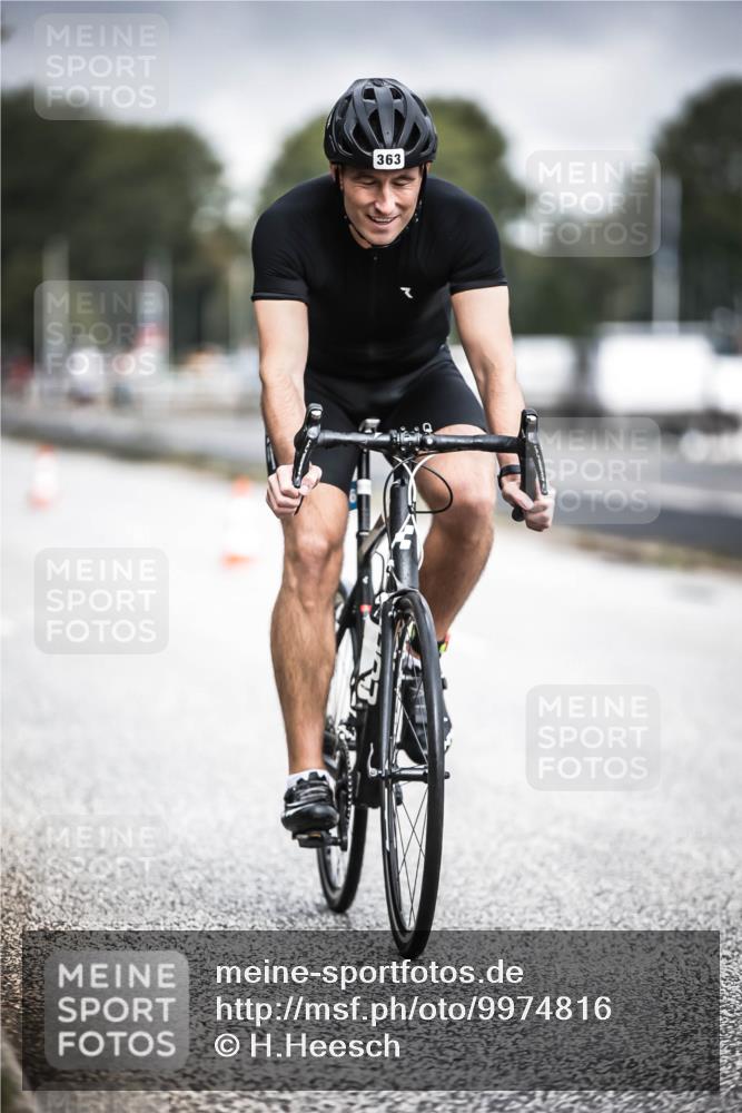 16.08.2026 - KN Förde Triathlon 2026 H.Heesch http://msf.ph/oto/9974816 16.08.2026 11:06:19 Radfahren 339, 363 meine-sportfotos.de