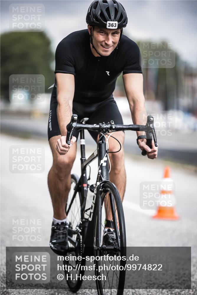 16.08.2026 - KN Förde Triathlon 2026 H.Heesch http://msf.ph/oto/9974822 16.08.2026 11:06:19 Radfahren 339, 363 meine-sportfotos.de