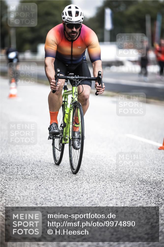 16.08.2026 - KN Förde Triathlon 2026 H.Heesch http://msf.ph/oto/9974890 16.08.2026 11:07:20 Radfahren 302, 304, 306, 322, 328, 345, 348, 371 meine-sportfotos.de