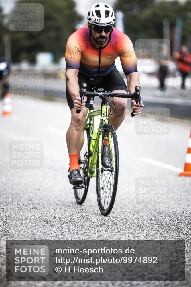 16.08.2026 - KN Förde Triathlon 2026 H.Heesch http://msf.ph/oto/9974892 16.08.2026 11:07:20 Radfahren 302, 304, 306, 322, 328, 345, 348, 371 meine-sportfotos.de