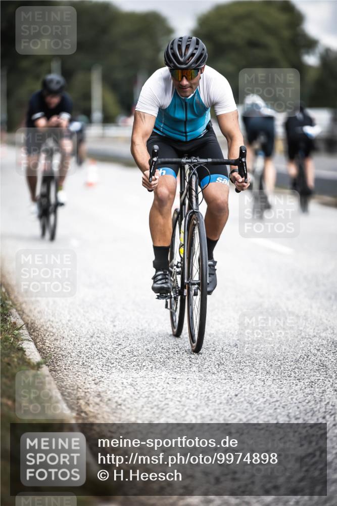 16.08.2026 - KN Förde Triathlon 2026 H.Heesch http://msf.ph/oto/9974898 16.08.2026 11:07:22 Radfahren 302, 322, 328, 345, 348, 371 meine-sportfotos.de
