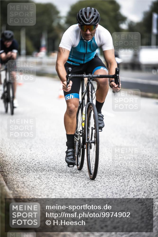16.08.2026 - KN Förde Triathlon 2026 H.Heesch http://msf.ph/oto/9974902 16.08.2026 11:07:22 Radfahren 302, 322, 328, 345, 348, 371 meine-sportfotos.de