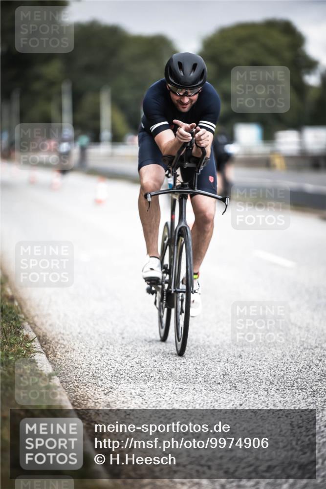 16.08.2026 - KN Förde Triathlon 2026 H.Heesch http://msf.ph/oto/9974906 16.08.2026 11:07:23 Radfahren 302, 322, 328, 345, 348, 371 meine-sportfotos.de