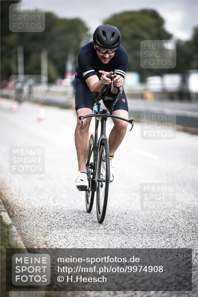16.08.2026 - KN Förde Triathlon 2026 H.Heesch http://msf.ph/oto/9974908 16.08.2026 11:07:24 Radfahren 302, 322, 328 meine-sportfotos.de