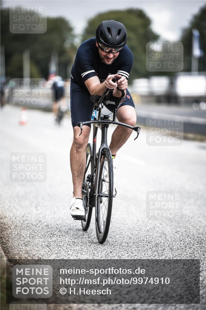 16.08.2026 - KN Förde Triathlon 2026 H.Heesch http://msf.ph/oto/9974910 16.08.2026 11:07:24 Radfahren 302, 322, 328 meine-sportfotos.de