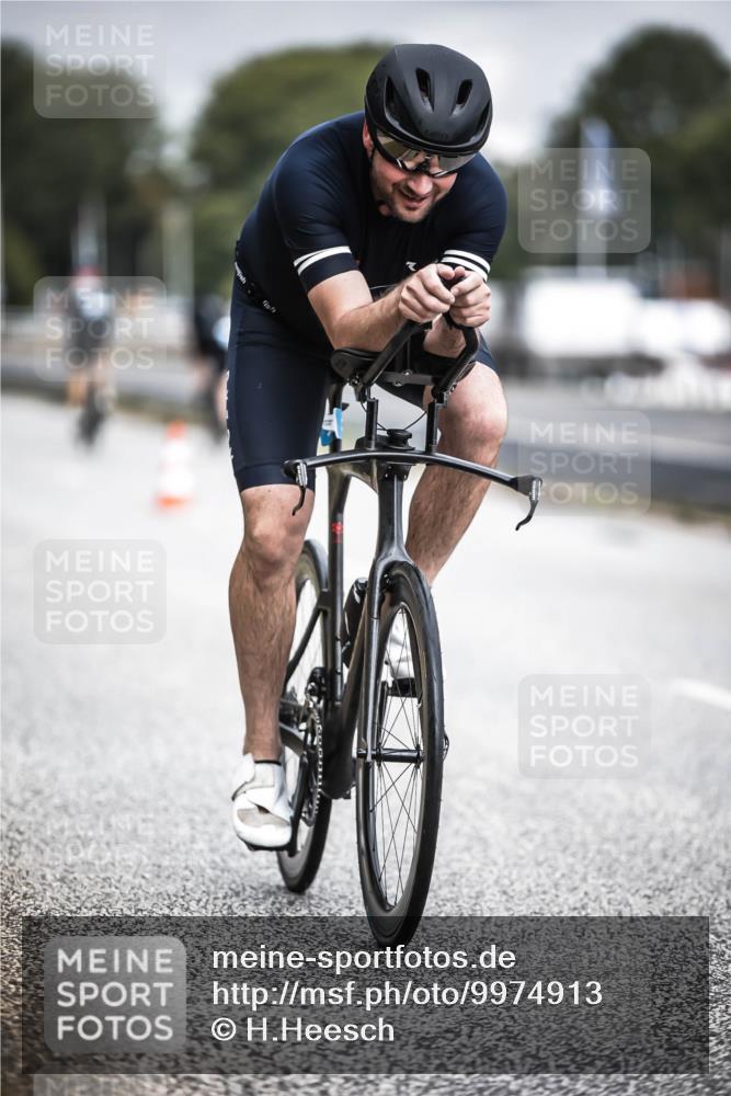 16.08.2026 - KN Förde Triathlon 2026 H.Heesch http://msf.ph/oto/9974913 16.08.2026 11:07:24 Radfahren 302, 322, 328 meine-sportfotos.de