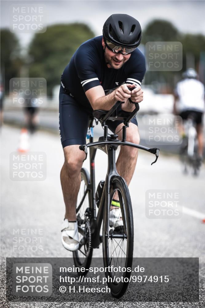 16.08.2026 - KN Förde Triathlon 2026 H.Heesch http://msf.ph/oto/9974915 16.08.2026 11:07:24 Radfahren 302, 322, 328 meine-sportfotos.de