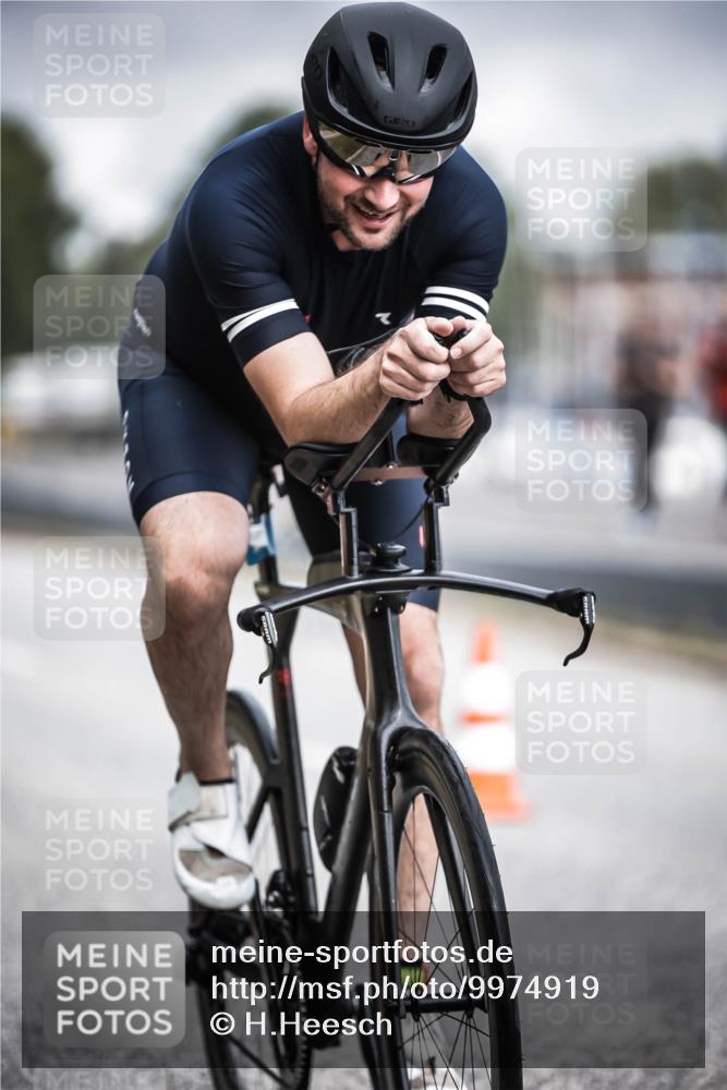 16.08.2026 - KN Förde Triathlon 2026 H.Heesch http://msf.ph/oto/9974919 16.08.2026 11:07:24 Radfahren 302, 322, 328 meine-sportfotos.de