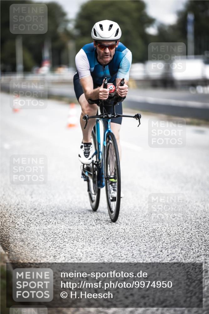 16.08.2026 - KN Förde Triathlon 2026 H.Heesch http://msf.ph/oto/9974950 16.08.2026 11:07:37 Radfahren 330, 350, 355 meine-sportfotos.de