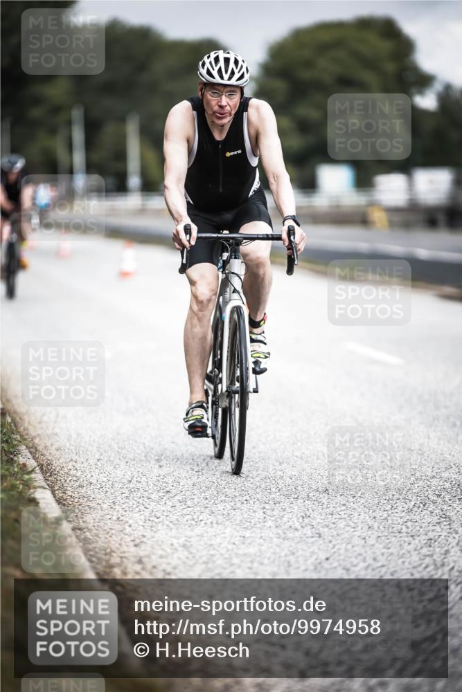 16.08.2026 - KN Förde Triathlon 2026 H.Heesch http://msf.ph/oto/9974958 16.08.2026 11:07:41 Radfahren 355, 367 meine-sportfotos.de