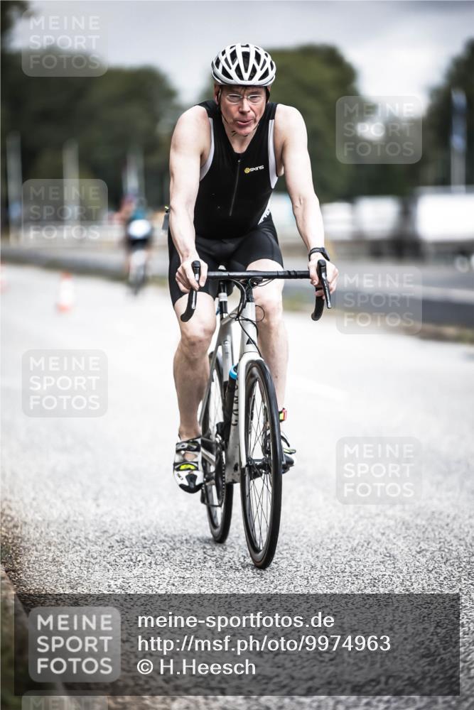 16.08.2026 - KN Förde Triathlon 2026 H.Heesch http://msf.ph/oto/9974963 16.08.2026 11:07:41 Radfahren 355, 367 meine-sportfotos.de