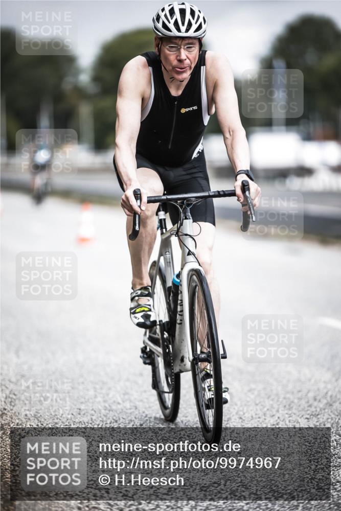 16.08.2026 - KN Förde Triathlon 2026 H.Heesch http://msf.ph/oto/9974967 16.08.2026 11:07:41 Radfahren 355, 367 meine-sportfotos.de