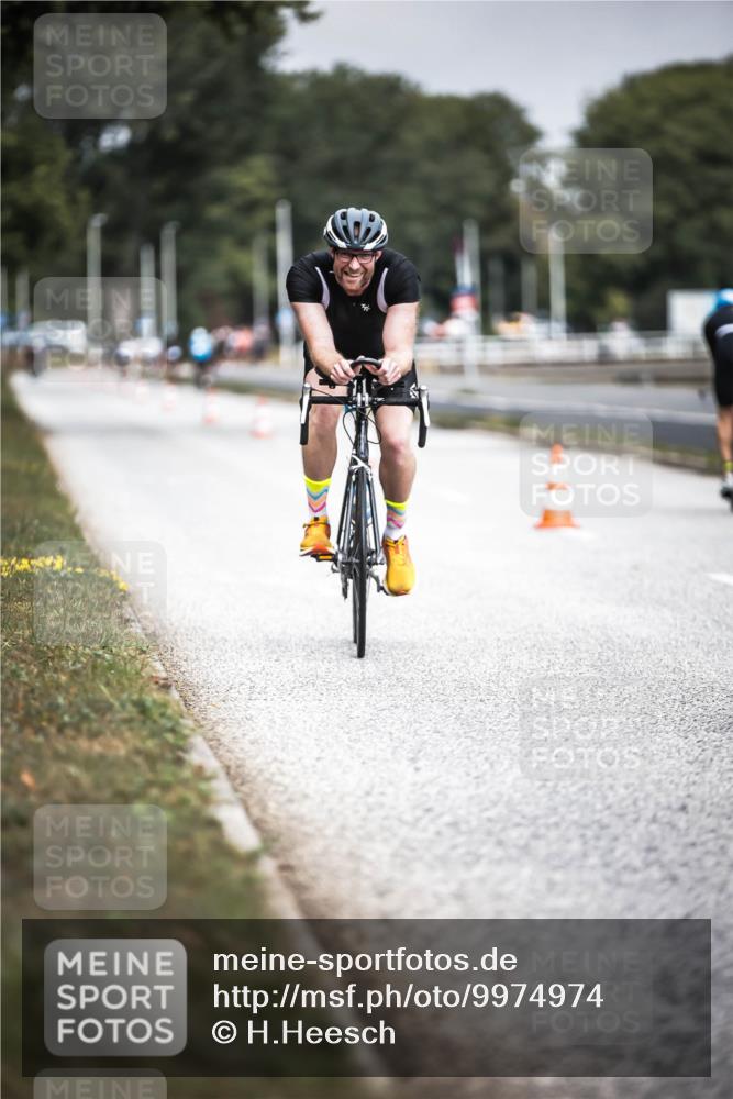 16.08.2026 - KN Förde Triathlon 2026 H.Heesch http://msf.ph/oto/9974974 16.08.2026 11:07:43 Radfahren 355, 367, 391 meine-sportfotos.de