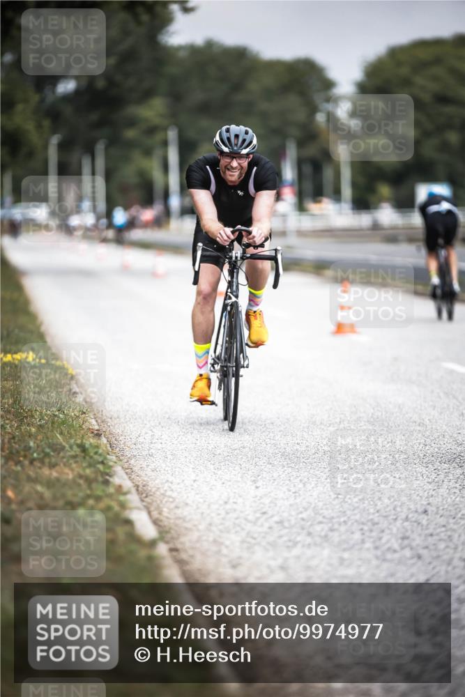 16.08.2026 - KN Förde Triathlon 2026 H.Heesch http://msf.ph/oto/9974977 16.08.2026 11:07:43 Radfahren 355, 367, 391 meine-sportfotos.de