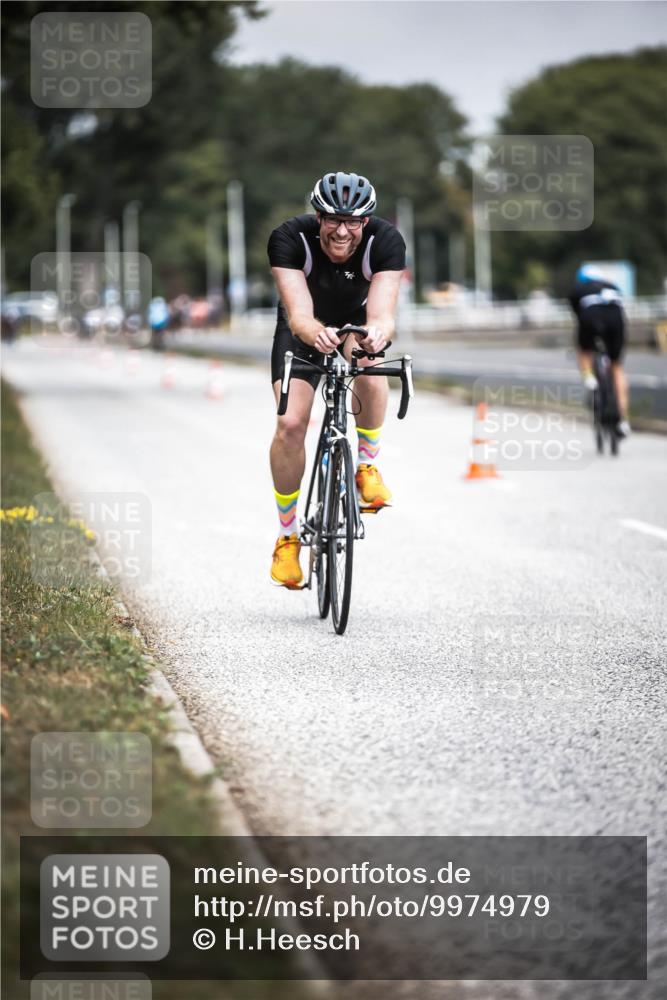 16.08.2026 - KN Förde Triathlon 2026 H.Heesch http://msf.ph/oto/9974979 16.08.2026 11:07:43 Radfahren 355, 367, 391 meine-sportfotos.de