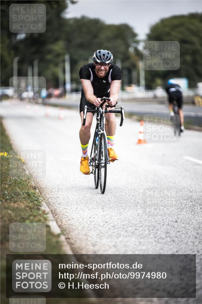 16.08.2026 - KN Förde Triathlon 2026 H.Heesch http://msf.ph/oto/9974980 16.08.2026 11:07:43 Radfahren 355, 367, 391 meine-sportfotos.de