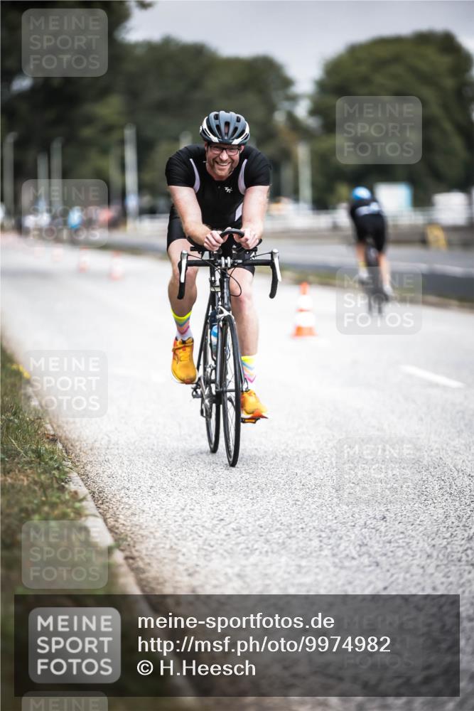 16.08.2026 - KN Förde Triathlon 2026 H.Heesch http://msf.ph/oto/9974982 16.08.2026 11:07:43 Radfahren 355, 367, 391 meine-sportfotos.de