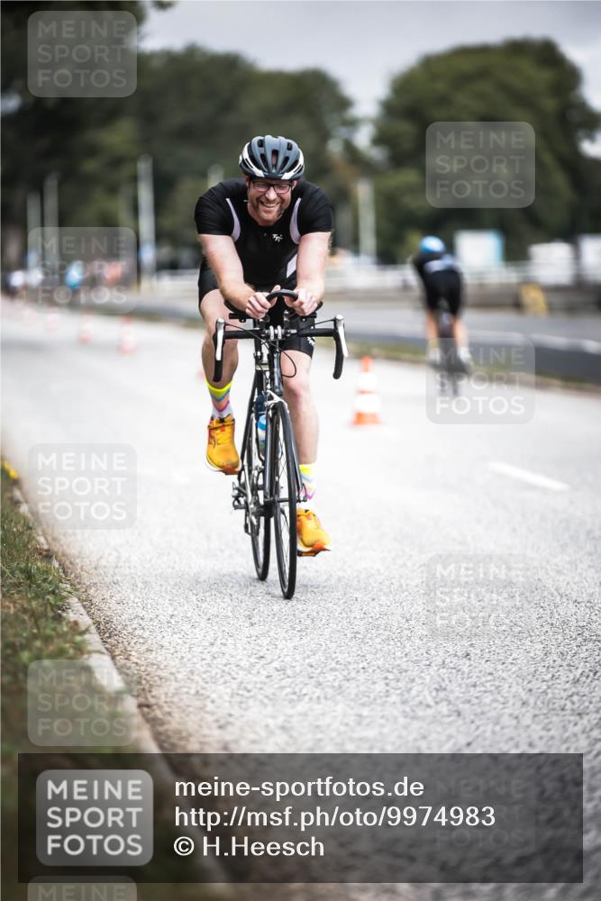 16.08.2026 - KN Förde Triathlon 2026 H.Heesch http://msf.ph/oto/9974983 16.08.2026 11:07:44 Radfahren 355, 367, 391 meine-sportfotos.de