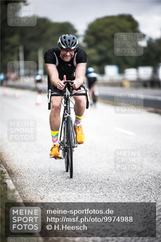 16.08.2026 - KN Förde Triathlon 2026 H.Heesch http://msf.ph/oto/9974988 16.08.2026 11:07:44 Radfahren 355, 367, 391 meine-sportfotos.de