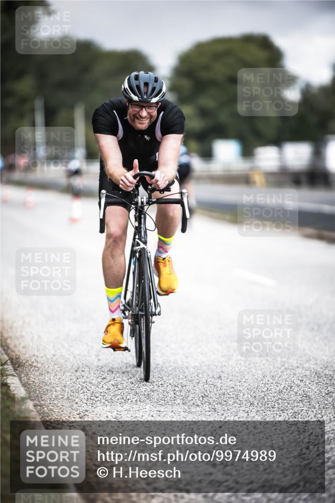 16.08.2026 - KN Förde Triathlon 2026 H.Heesch http://msf.ph/oto/9974989 16.08.2026 11:07:44 Radfahren 355, 367, 391 meine-sportfotos.de