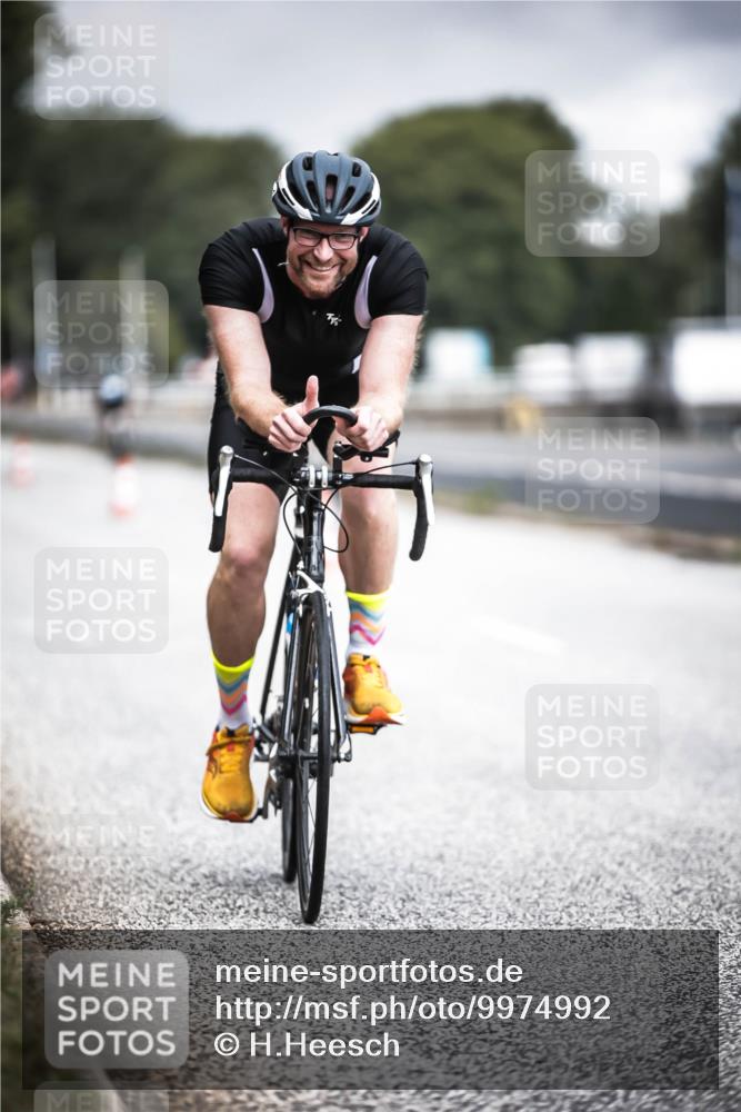 16.08.2026 - KN Förde Triathlon 2026 H.Heesch http://msf.ph/oto/9974992 16.08.2026 11:07:44 Radfahren 355, 367, 391 meine-sportfotos.de
