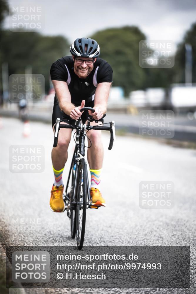 16.08.2026 - KN Förde Triathlon 2026 H.Heesch http://msf.ph/oto/9974993 16.08.2026 11:07:44 Radfahren 355, 367, 391 meine-sportfotos.de
