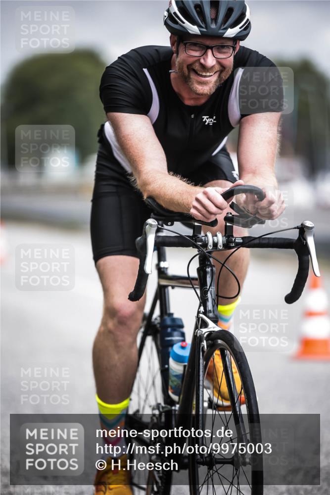 16.08.2026 - KN Förde Triathlon 2026 H.Heesch http://msf.ph/oto/9975003 16.08.2026 11:07:45 Radfahren 367, 391 meine-sportfotos.de