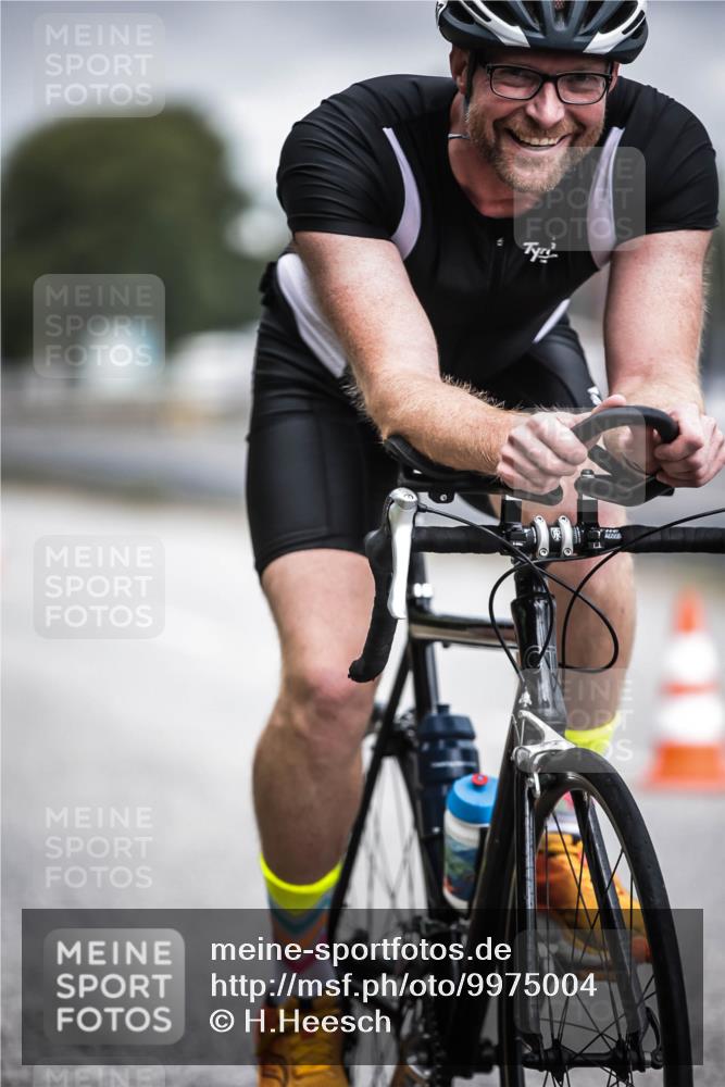 16.08.2026 - KN Förde Triathlon 2026 H.Heesch http://msf.ph/oto/9975004 16.08.2026 11:07:45 Radfahren 367, 391 meine-sportfotos.de