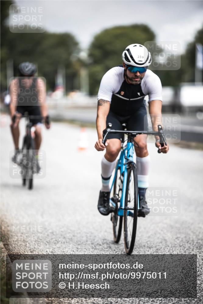 16.08.2026 - KN Förde Triathlon 2026 H.Heesch http://msf.ph/oto/9975011 16.08.2026 11:08:05 Radfahren 301, 307, 359, 382, 804 meine-sportfotos.de