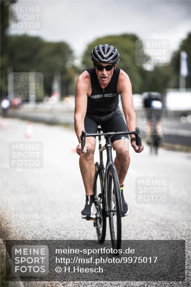 16.08.2026 - KN Förde Triathlon 2026 H.Heesch http://msf.ph/oto/9975017 16.08.2026 11:08:06 Radfahren 301, 307, 359, 804 meine-sportfotos.de