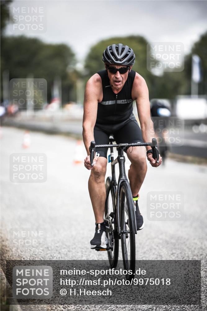 16.08.2026 - KN Förde Triathlon 2026 H.Heesch http://msf.ph/oto/9975018 16.08.2026 11:08:06 Radfahren 301, 307, 359, 804 meine-sportfotos.de