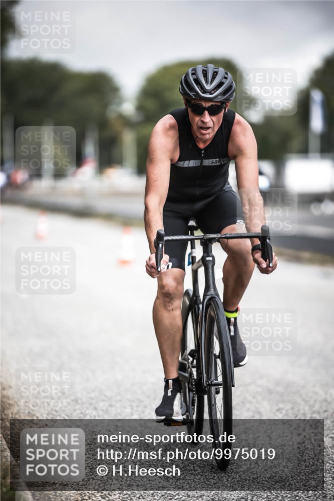 16.08.2026 - KN Förde Triathlon 2026 H.Heesch http://msf.ph/oto/9975019 16.08.2026 11:08:06 Radfahren 301, 307, 359, 804 meine-sportfotos.de