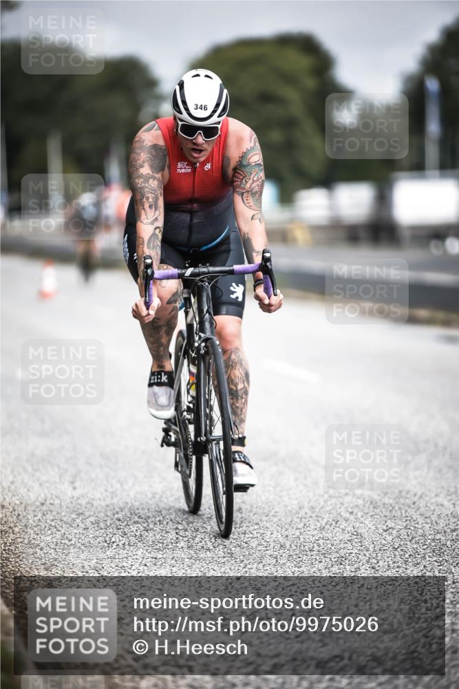 16.08.2026 - KN Förde Triathlon 2026 H.Heesch http://msf.ph/oto/9975026 16.08.2026 11:08:36 Radfahren 342, 346 meine-sportfotos.de