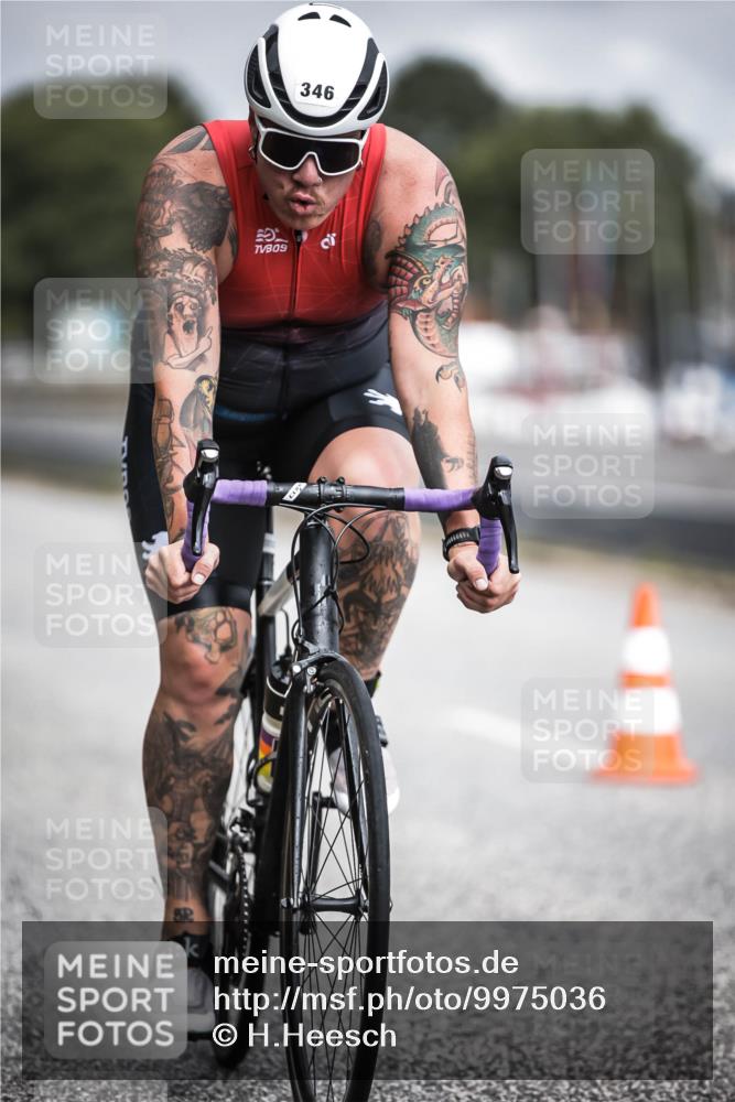 16.08.2026 - KN Förde Triathlon 2026 H.Heesch http://msf.ph/oto/9975036 16.08.2026 11:08:36 Radfahren 342, 346 meine-sportfotos.de